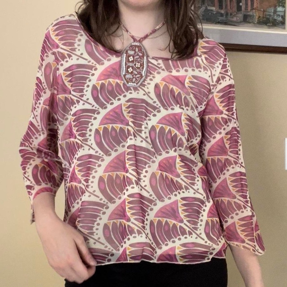 Vintage y2k, western, indie, boho style top
Mesh three quarter length sleeves